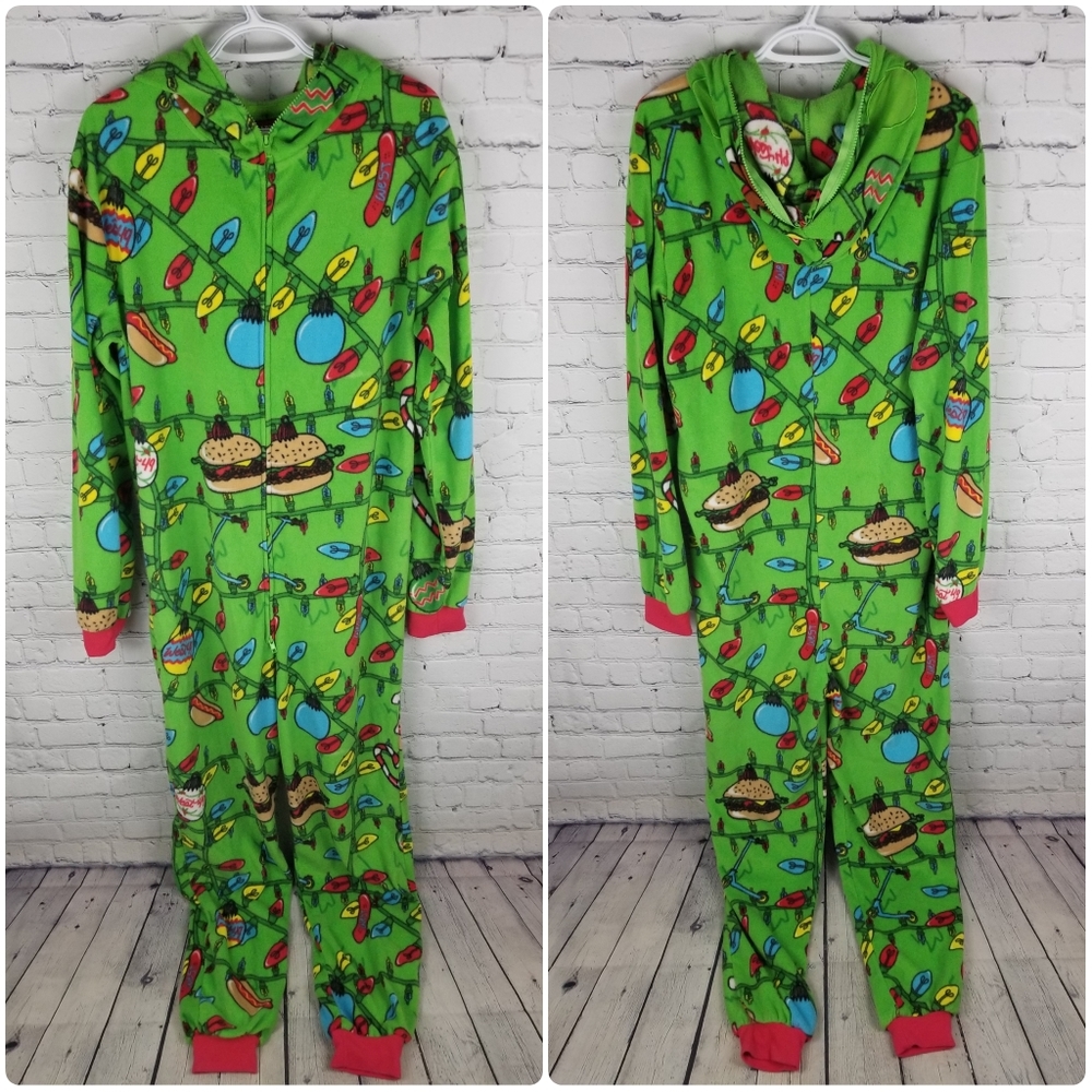 HAPPY HOLIDAYS | Christmas lights burgers pajamas